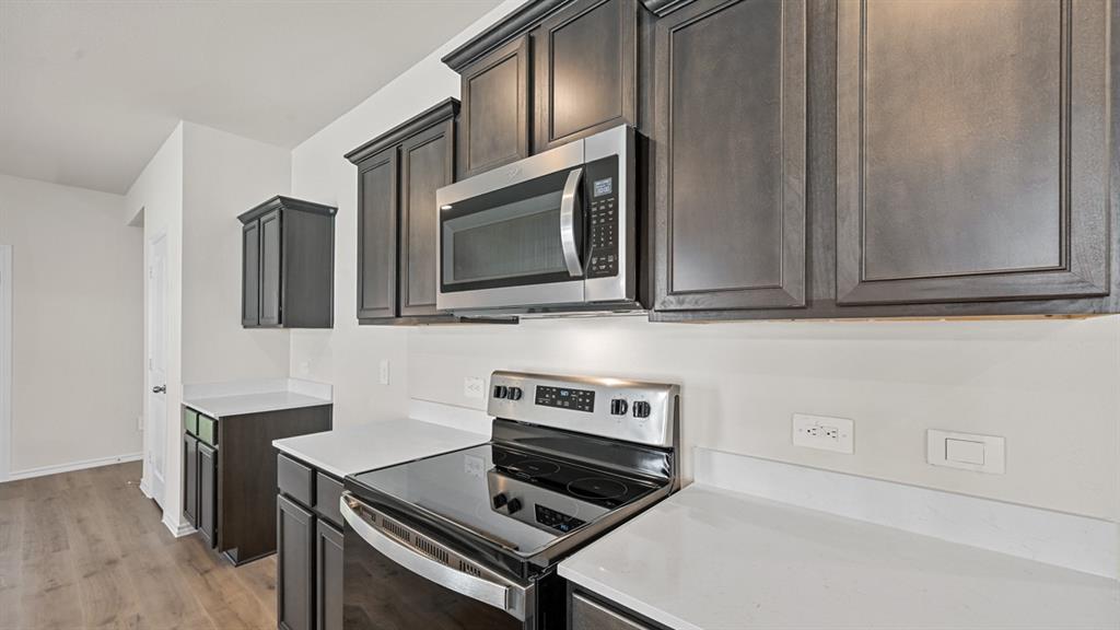 5823 Blue Sky Drive Property Photo 13