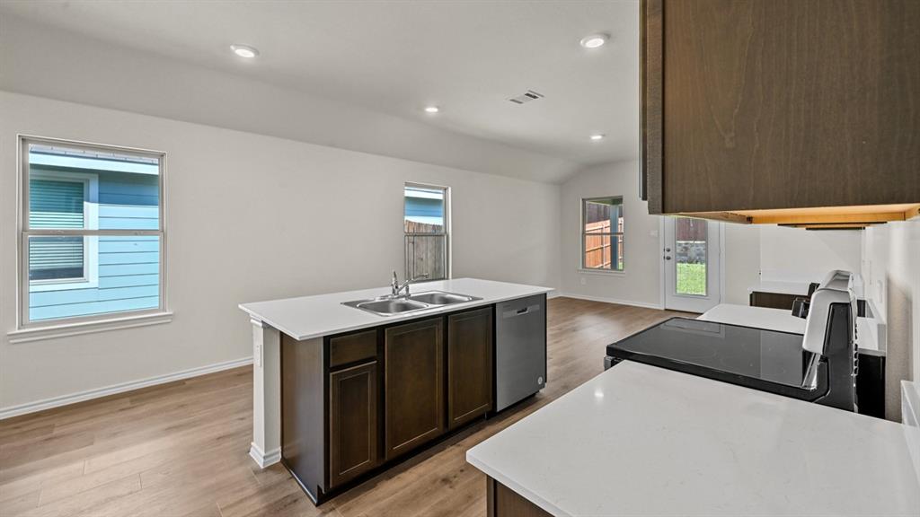 5823 Blue Sky Drive Property Photo 15