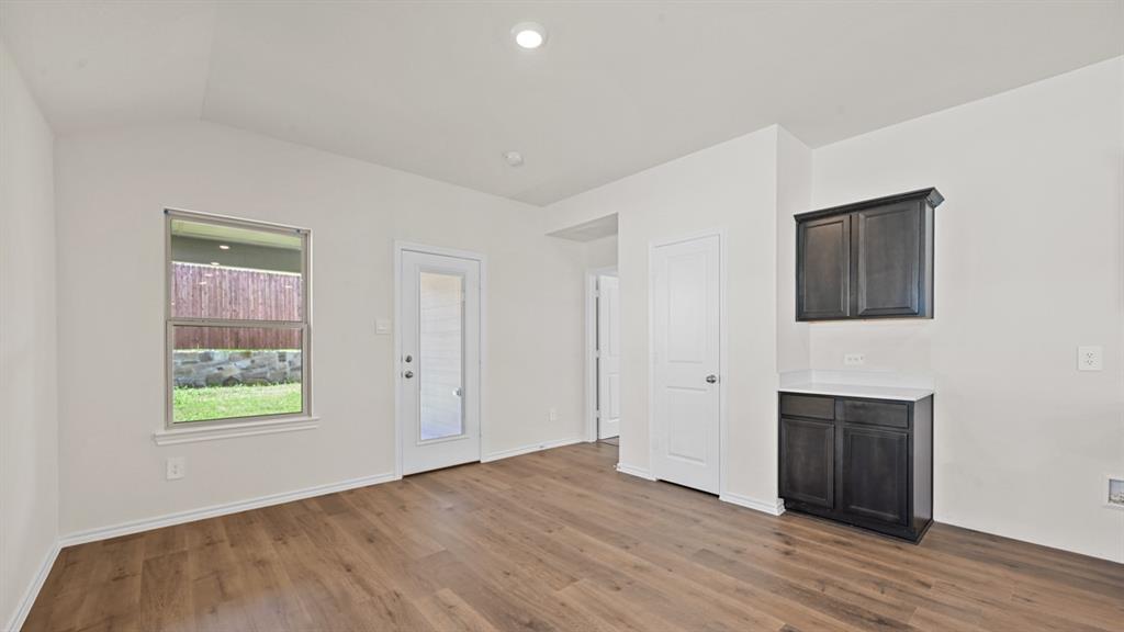 5823 Blue Sky Drive Property Photo 18
