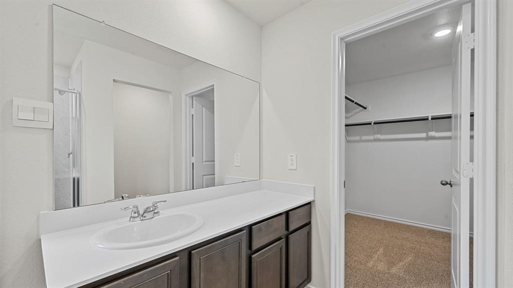 5823 Blue Sky Drive Property Photo 23