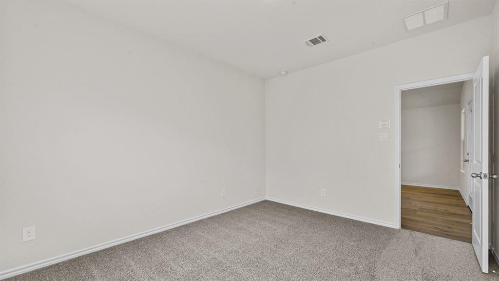 5823 Blue Sky Drive Property Photo 27