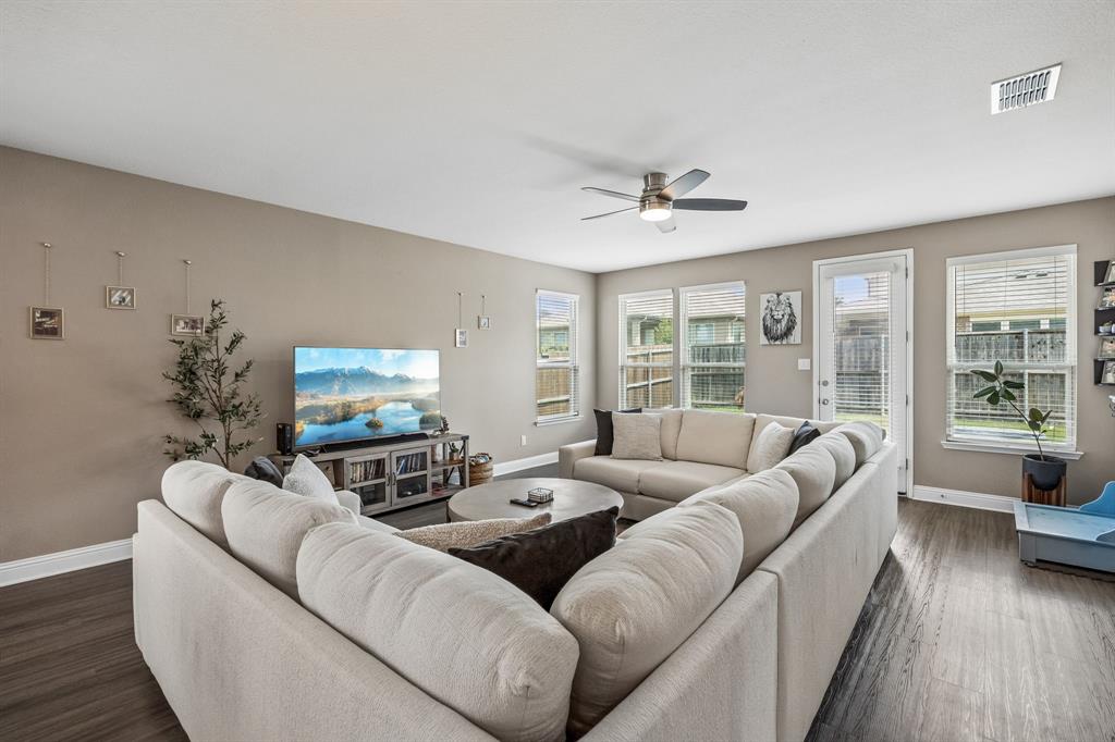 636 Fox View Drive Property Photo 4