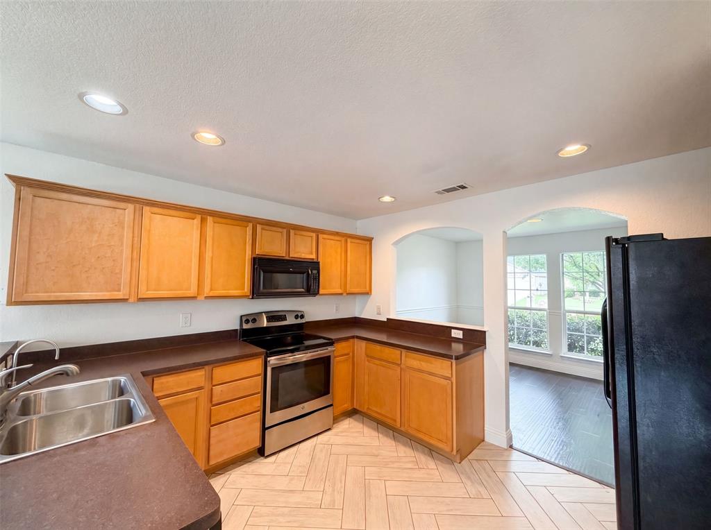10428 Turning Leaf Trail Property Photo 2