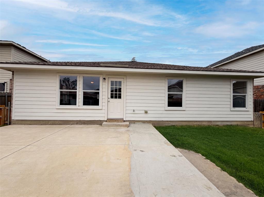 10428 Turning Leaf Trail Property Photo 5