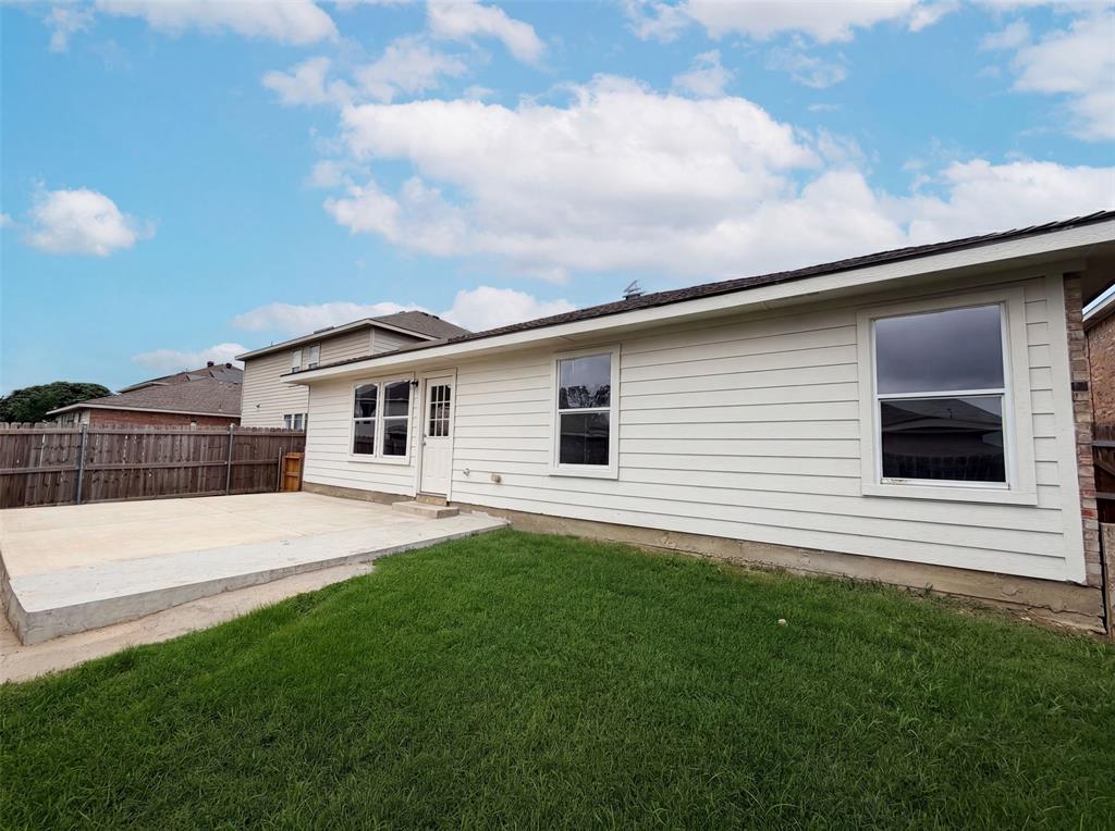 10428 Turning Leaf Trail Property Photo 16