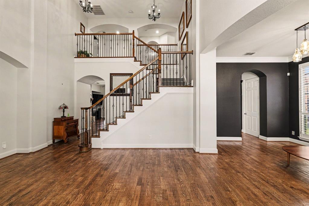 1825 Marshall Drive Property Photo 4