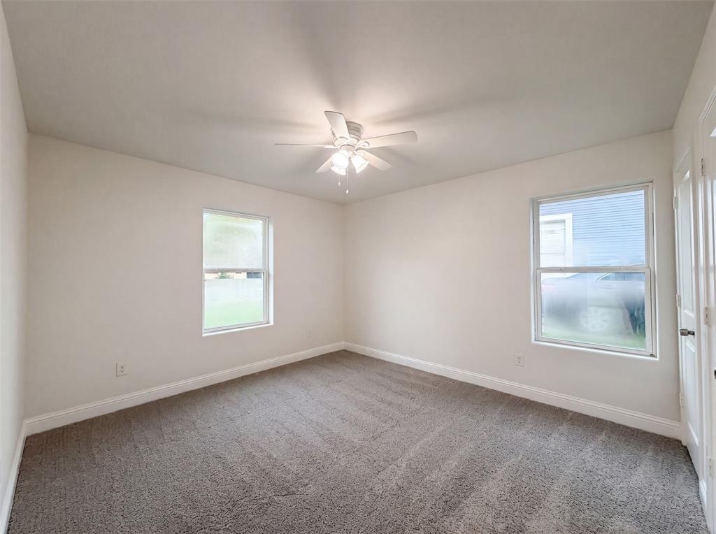 709 W Hull Street Property Photo 10