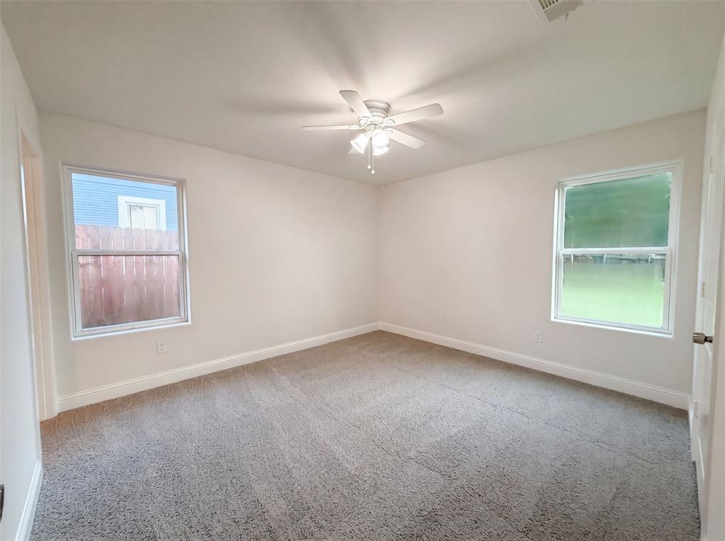 709 W Hull Street Property Photo 11