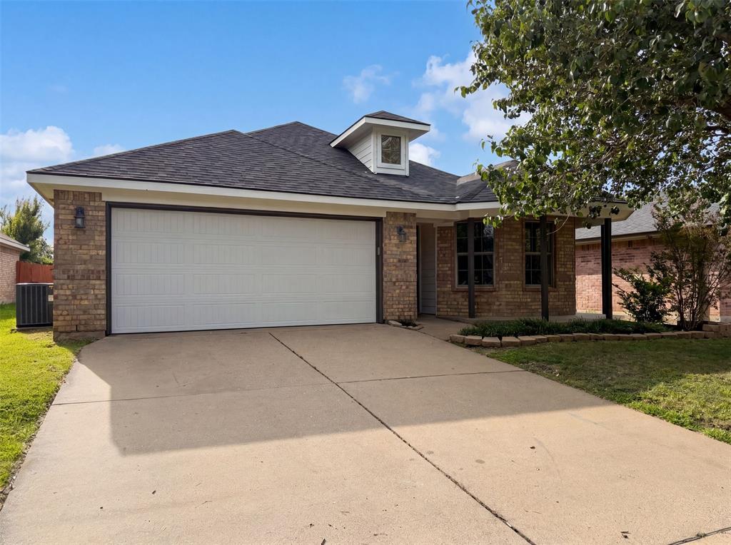 1618 Hillside Drive Property Photo 1