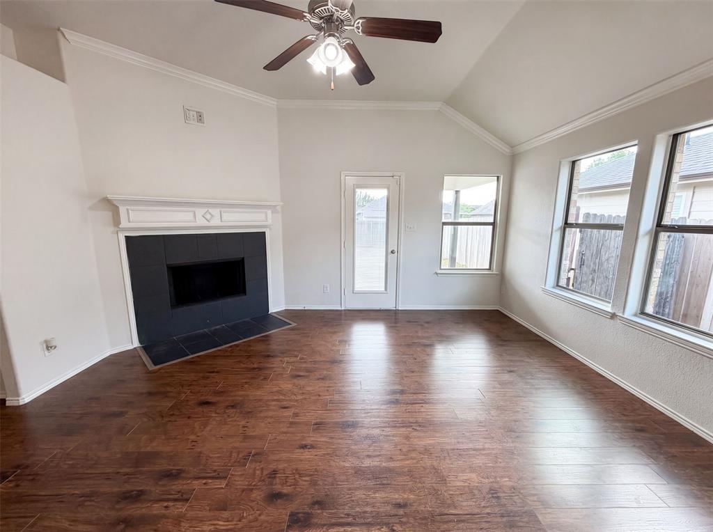 1618 Hillside Drive Property Photo 3