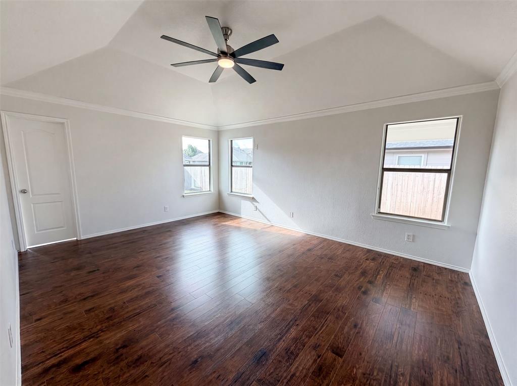 1618 Hillside Drive Property Photo 4