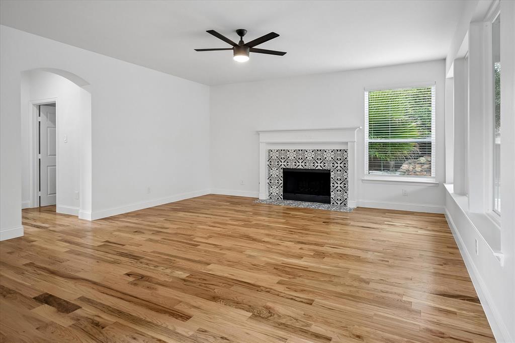 407 Greenway Court Property Photo 9