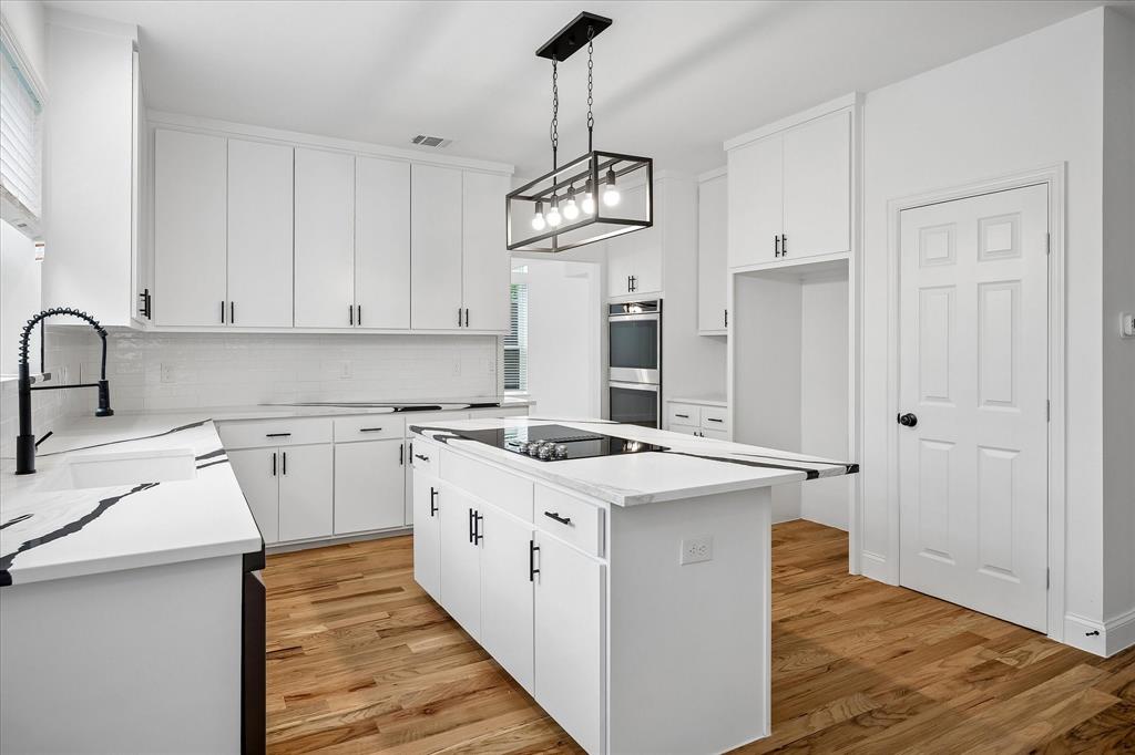 407 Greenway Court Property Photo 15