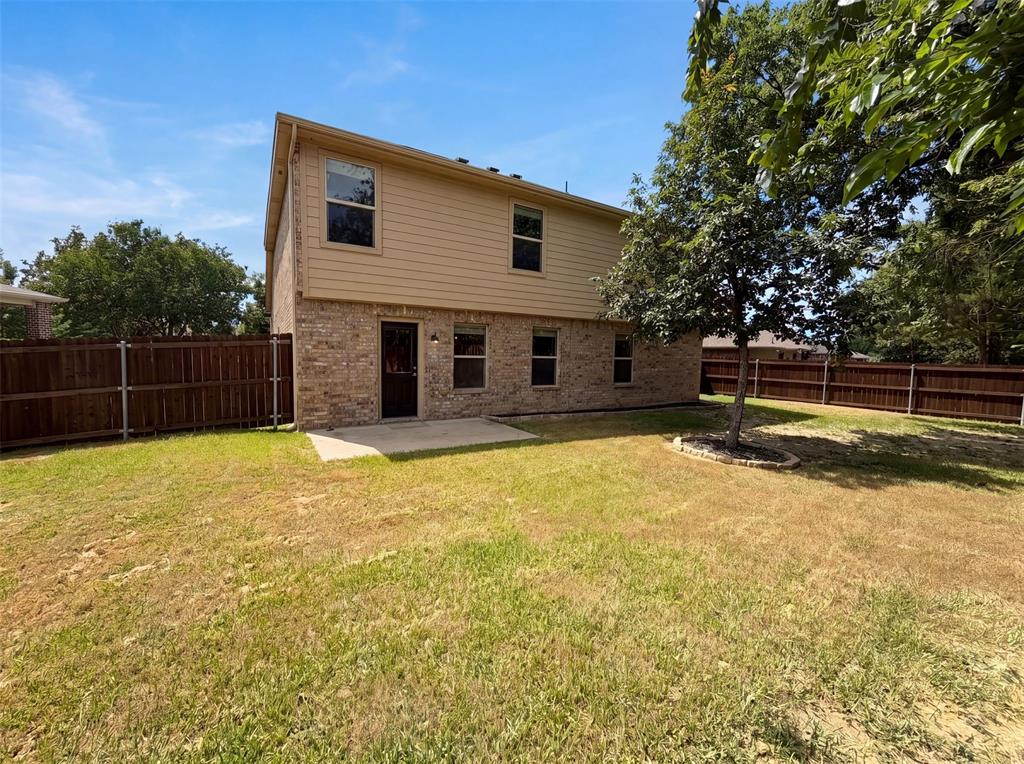1404 Claire Lane Property Photo 5