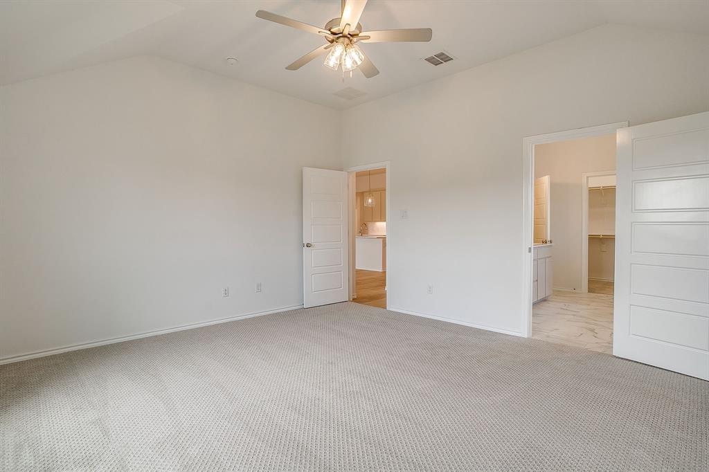 6913 Trail Rock Drive Property Photo 20