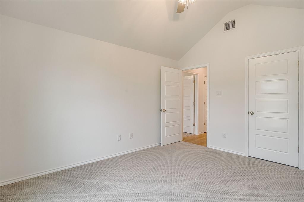 6913 Trail Rock Drive Property Photo 28