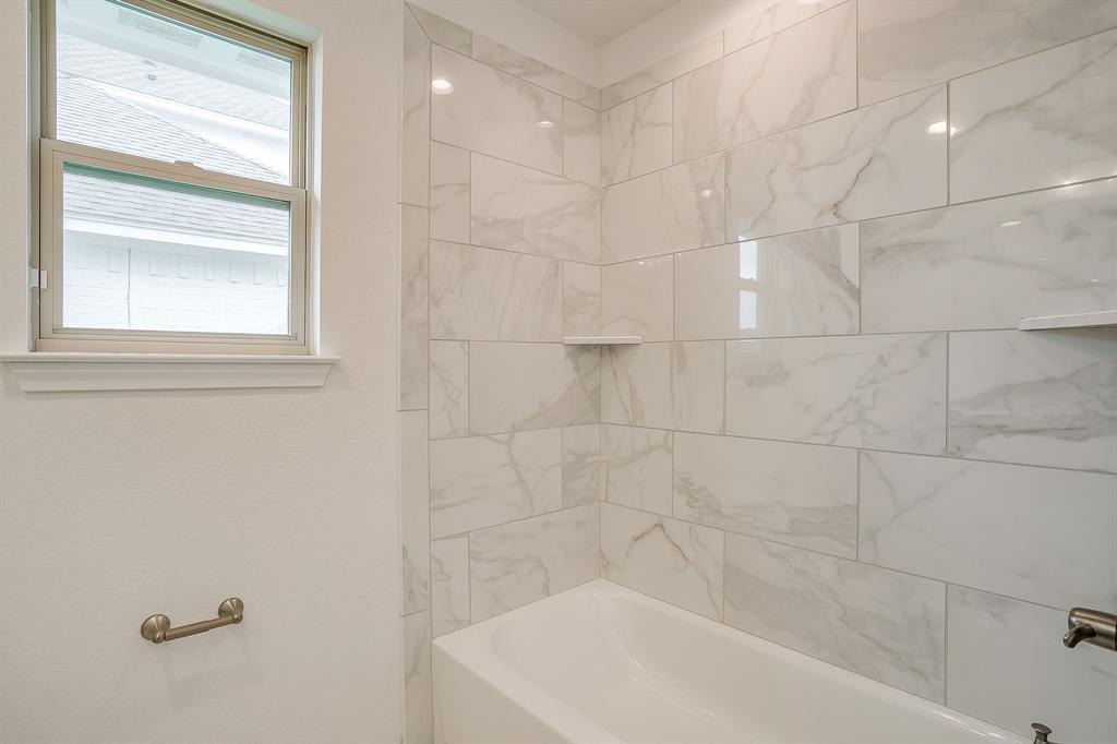 6913 Trail Rock Drive Property Photo 30