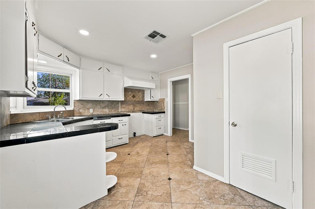 3200 Proctor Avenue Property Photo 7