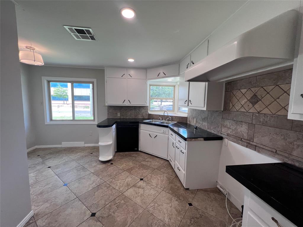 3200 Proctor Avenue Property Photo 8