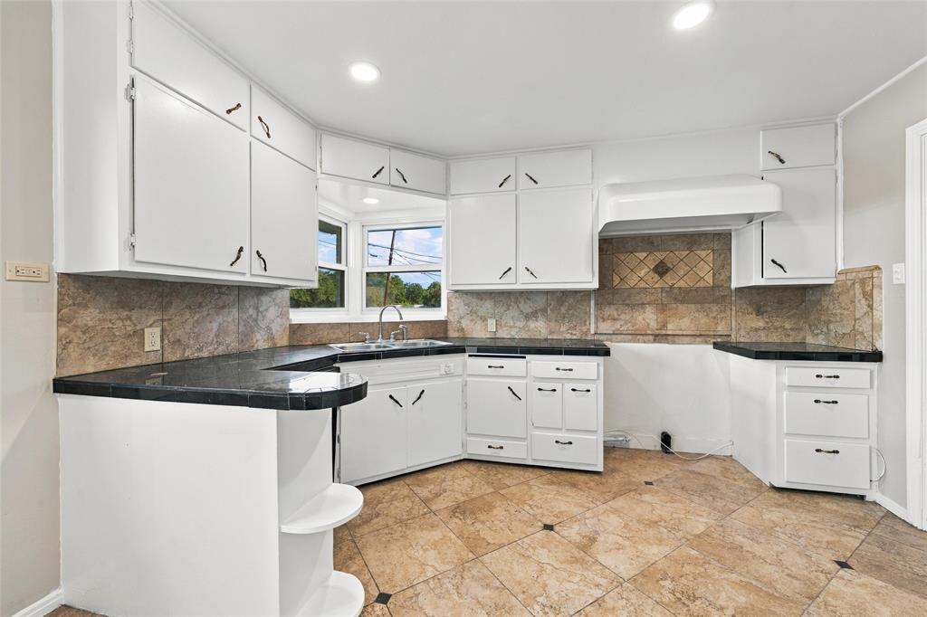 3200 Proctor Avenue Property Photo 8