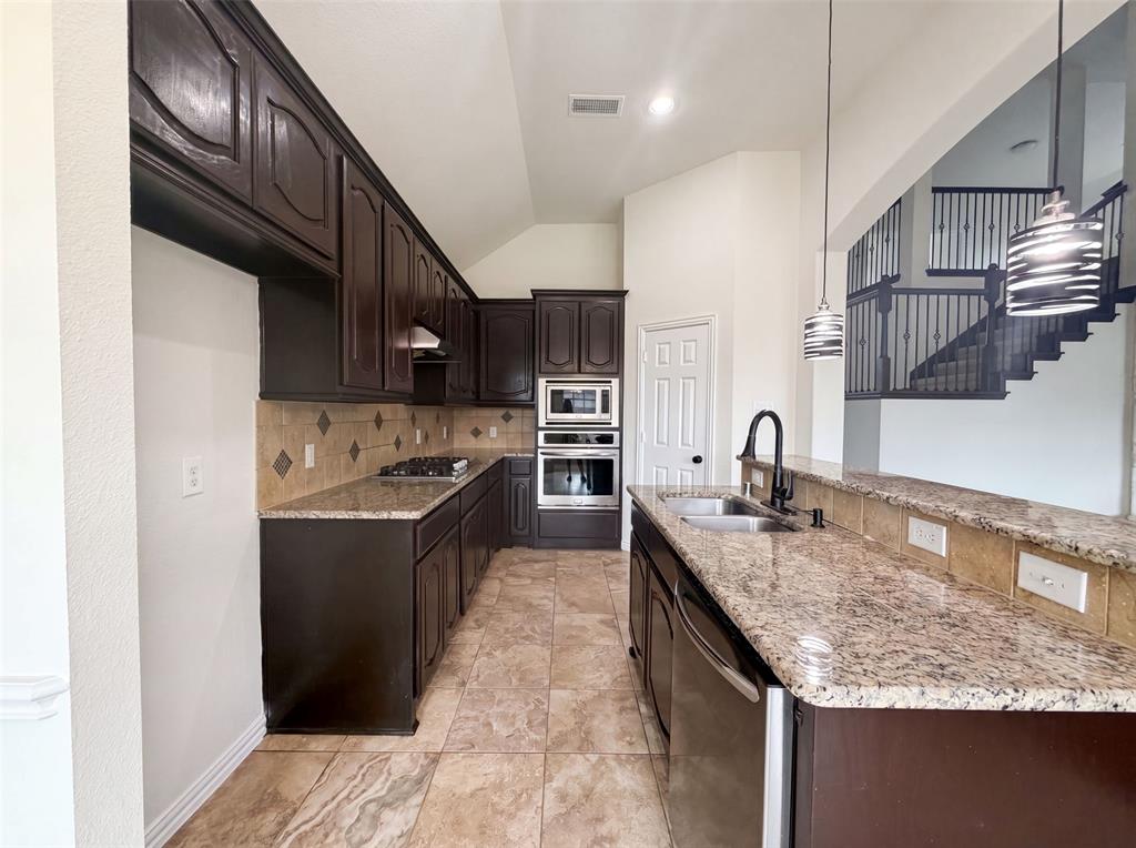 1421 Caruth Lane Property Photo 2