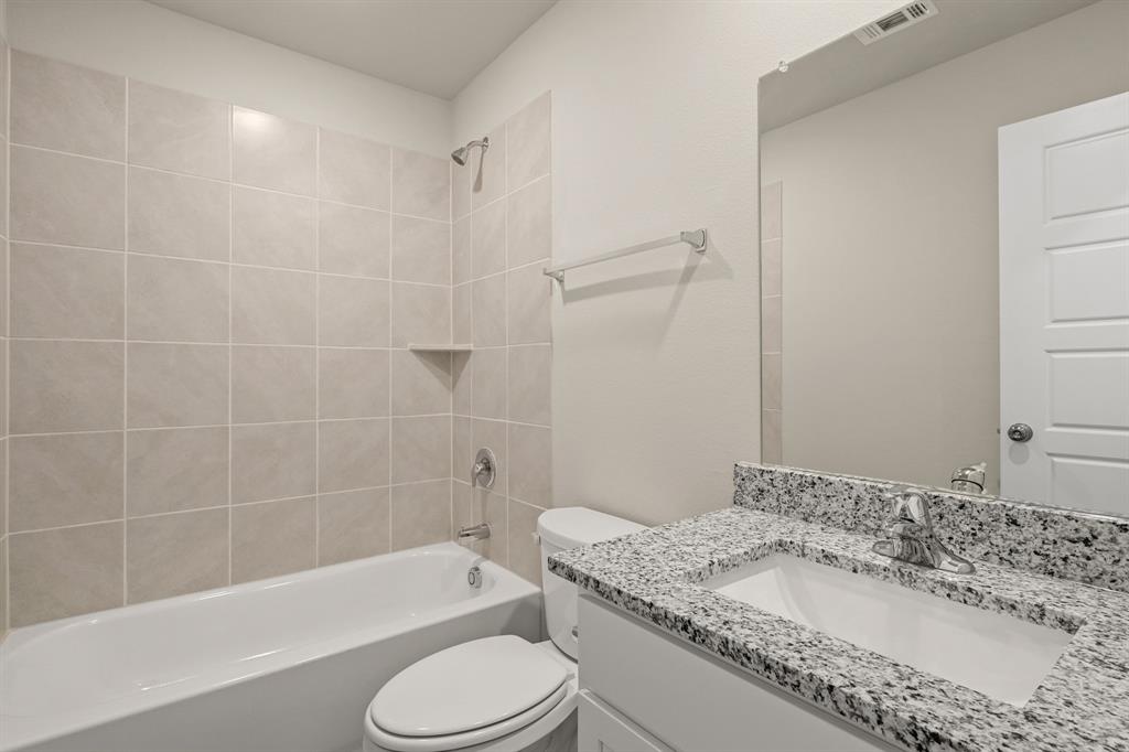 7004 Trestle Street Property Photo 14