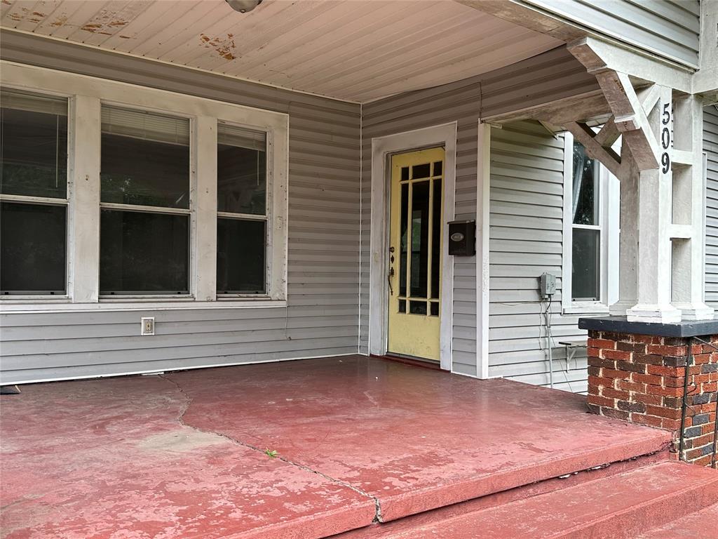509 N Ross Avenue Property Photo 2