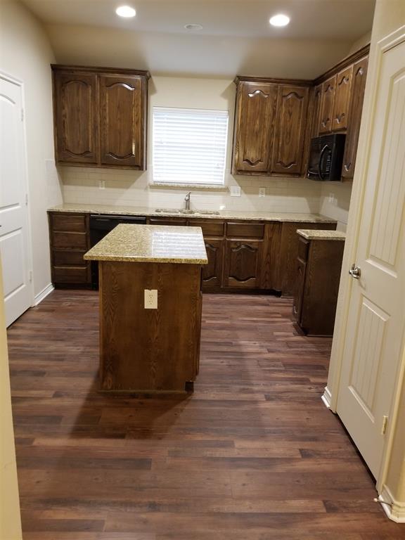 2121 Colby Lane Property Photo 4