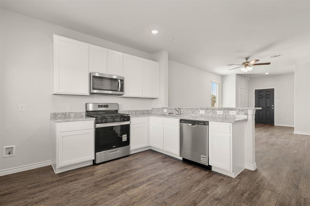 7008 Trestle Street Property Photo 2