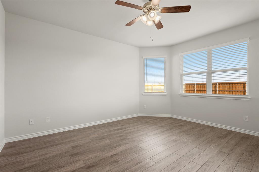 7008 Trestle Street Property Photo 10