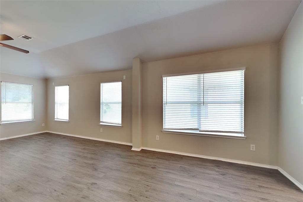 711 Blue Heron Property Photo 5