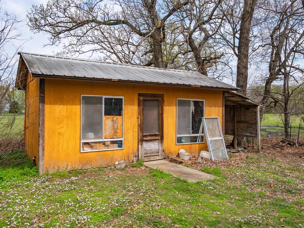 1940 County Road 1800 Property Photo 18