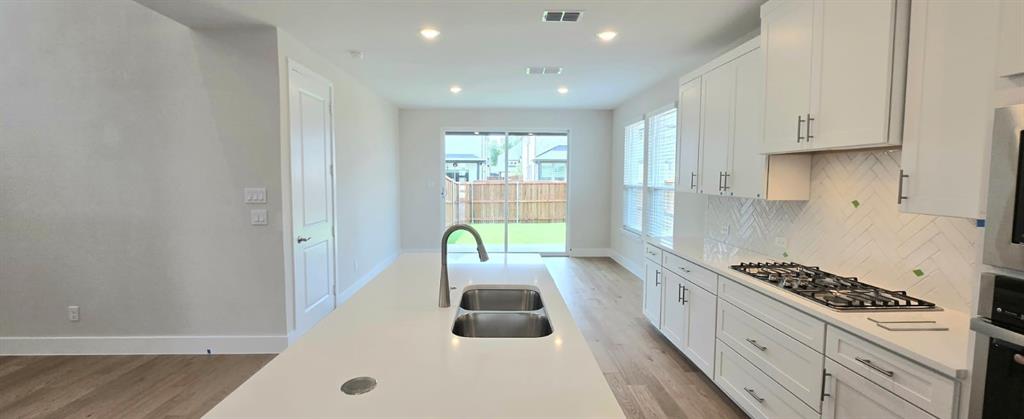 3010 Eleanor Drive Property Photo 9