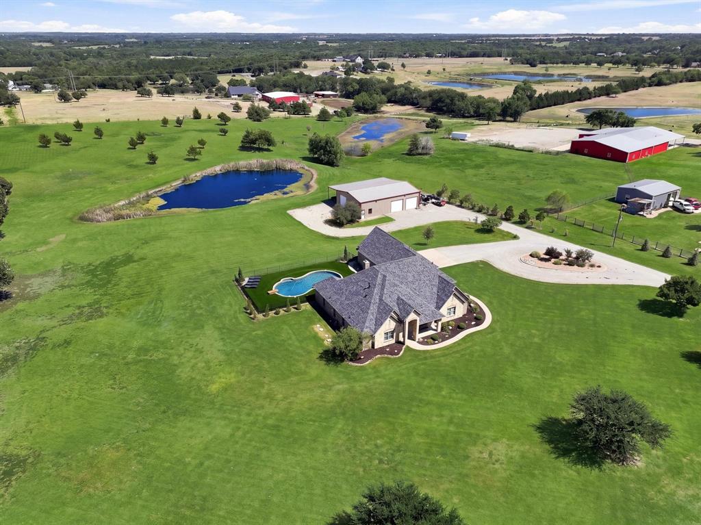320 Tate Circle Property Photo 1