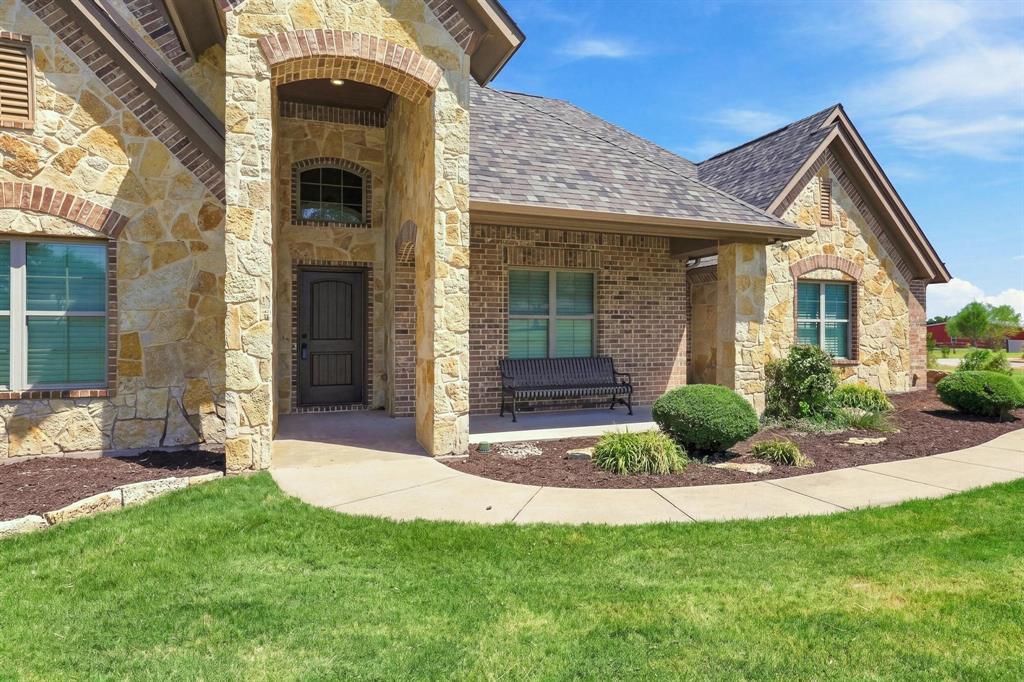 320 Tate Circle Property Photo 4
