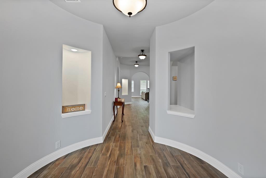 810 Sundown Court Property Photo 6