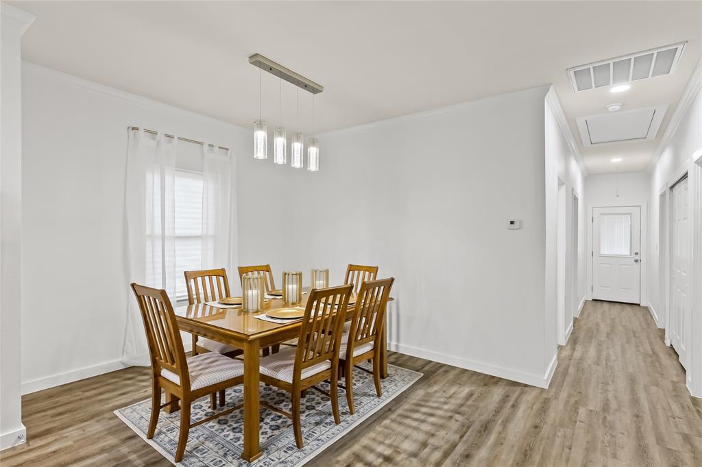 1326 Hemphill Street Property Photo 11