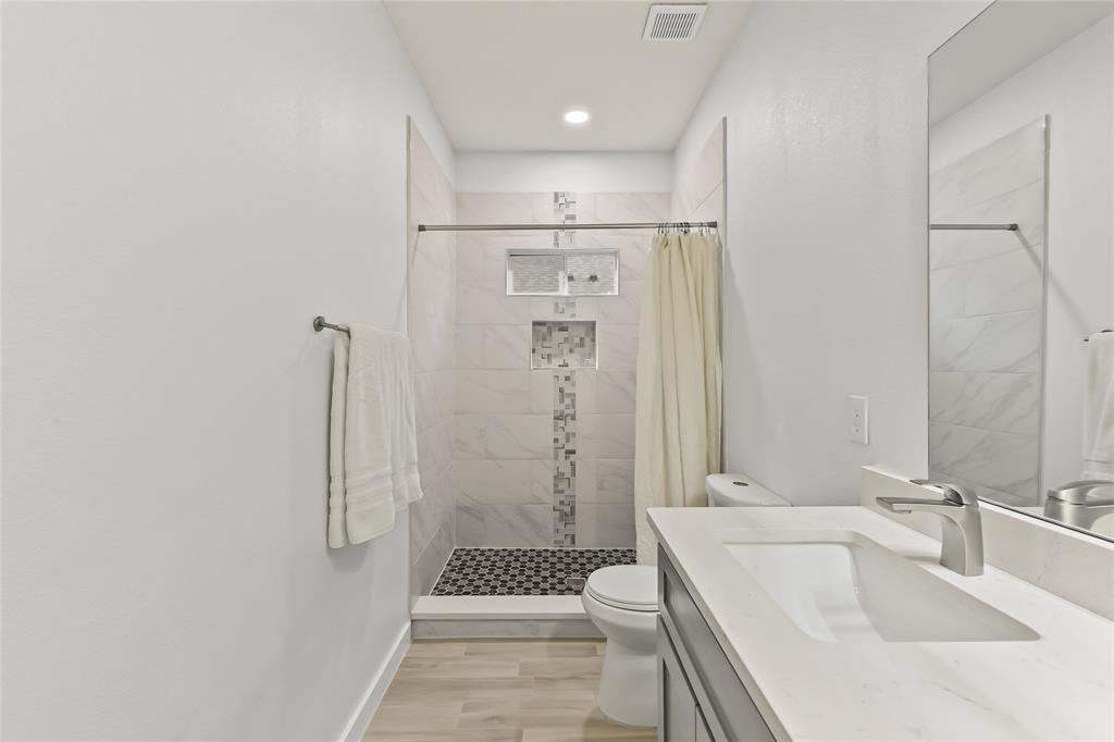 1326 Hemphill Street Property Photo 28