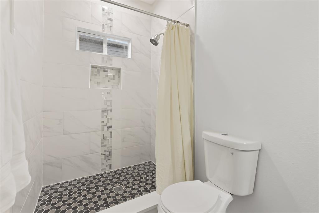 1326 Hemphill Street Property Photo 30