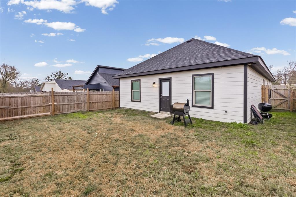 1326 Hemphill Street Property Photo 36