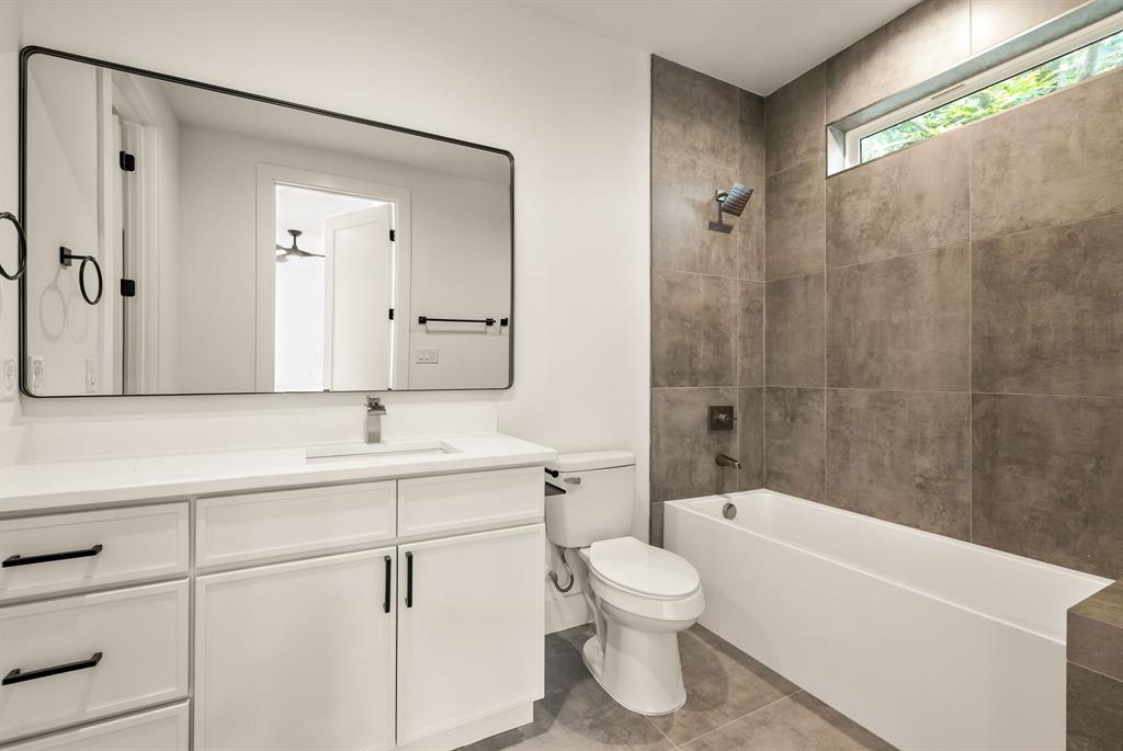 8903 Liptonshire Drive Property Photo 32