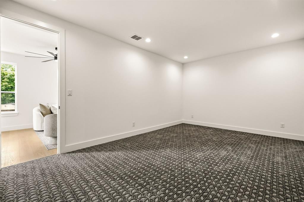 8903 Liptonshire Drive Property Photo 36