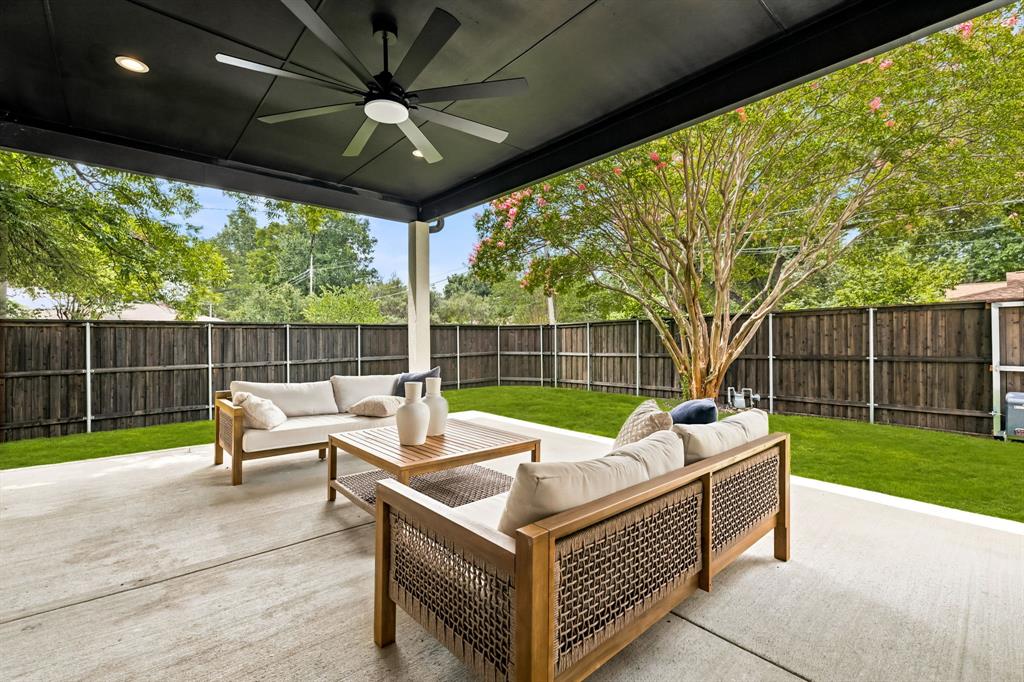 8903 Liptonshire Drive Property Photo 37