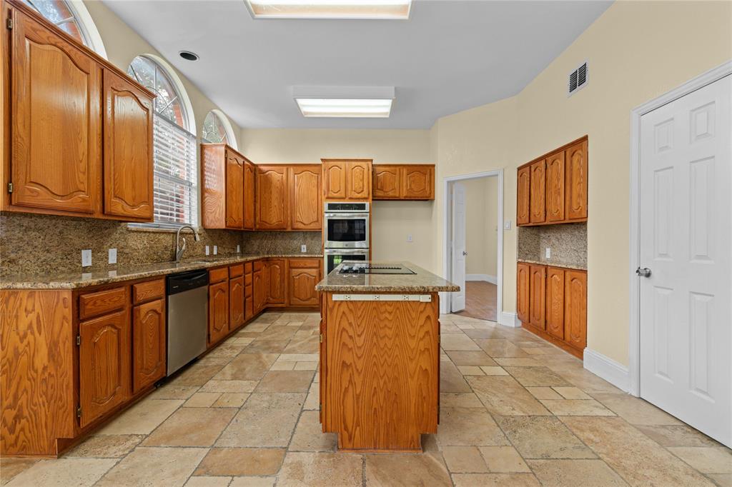 3607 Flagstone Drive Property Photo 5
