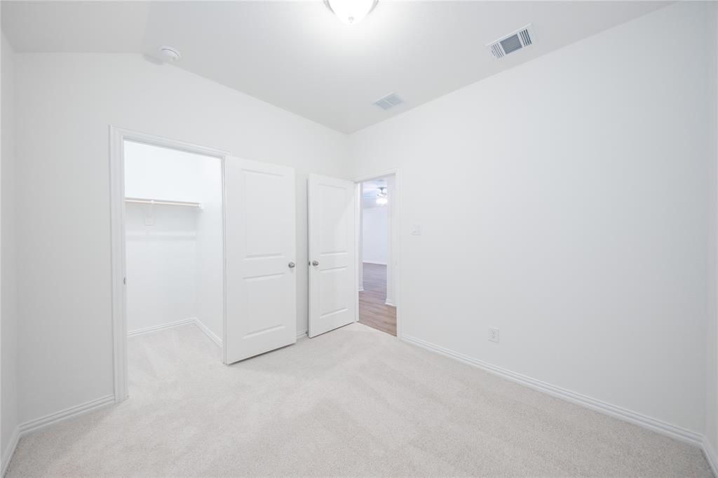 3404 Cloyce Box Drive Property Photo 4