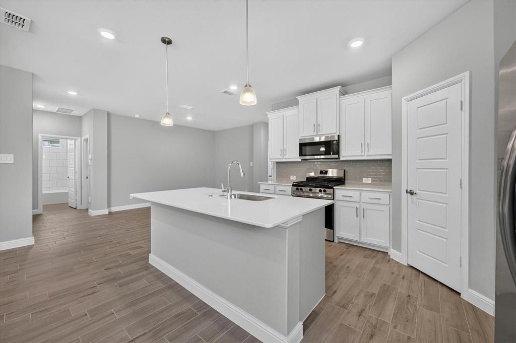 17132 Manzanilla Drive Property Photo 3