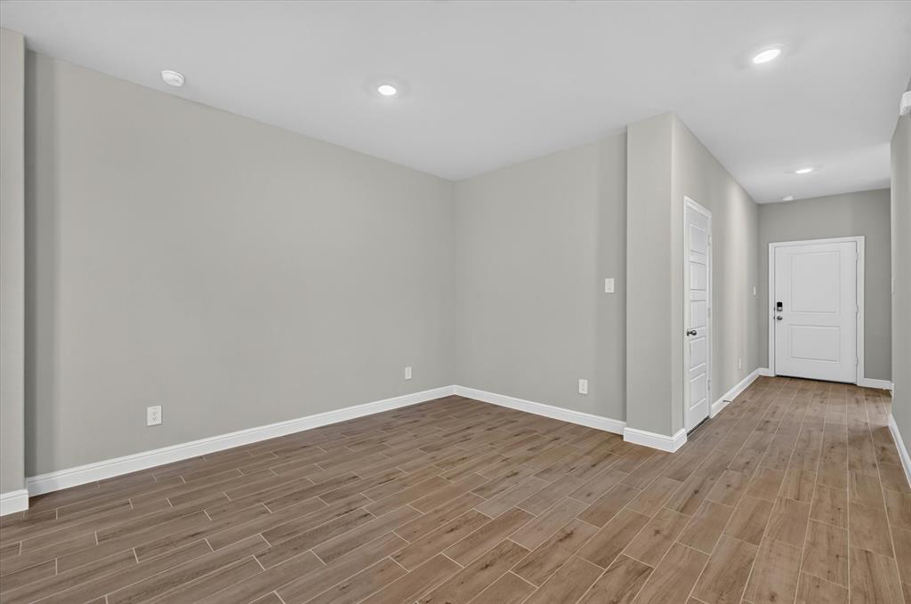 17132 Manzanilla Drive Property Photo 6