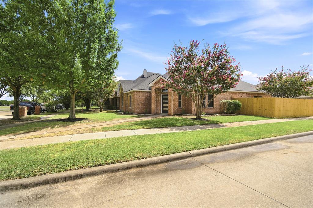 122 Clear Creek Drive Property Photo 1