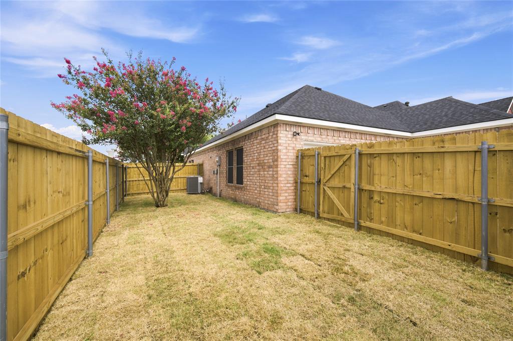 122 Clear Creek Drive Property Photo 22