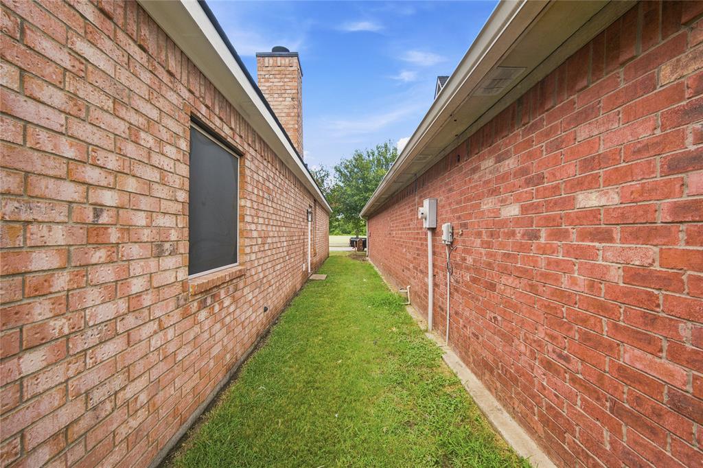 122 Clear Creek Drive Property Photo 27